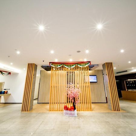 Ibis Chengdu Meizhou Center Экстерьер фото