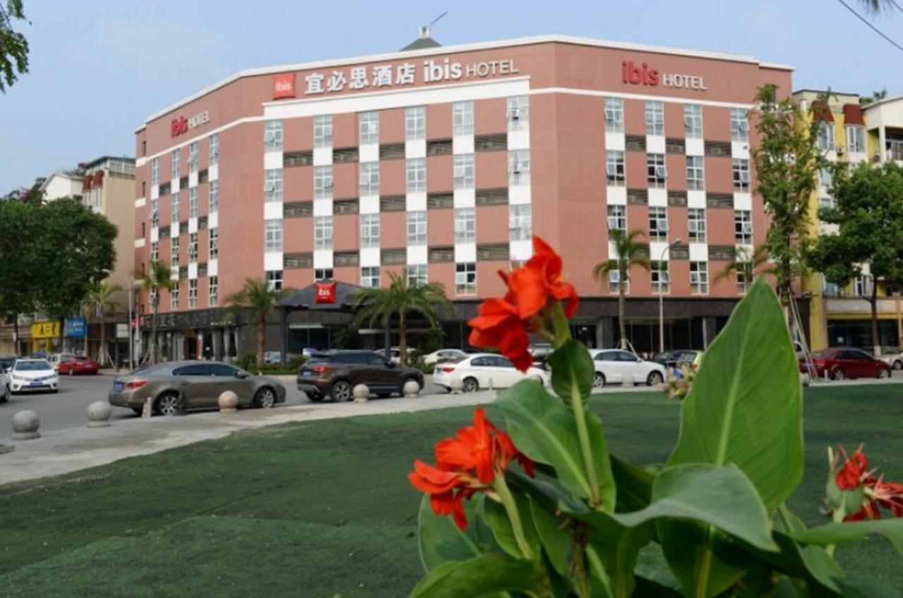 Ibis Chengdu Meizhou Center Экстерьер фото