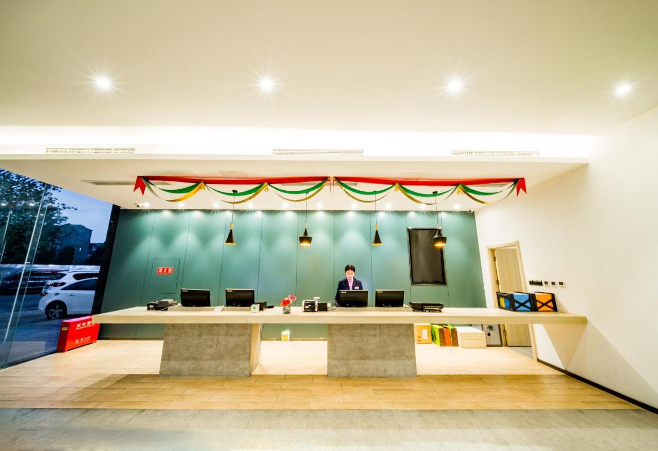 Ibis Chengdu Meizhou Center Экстерьер фото