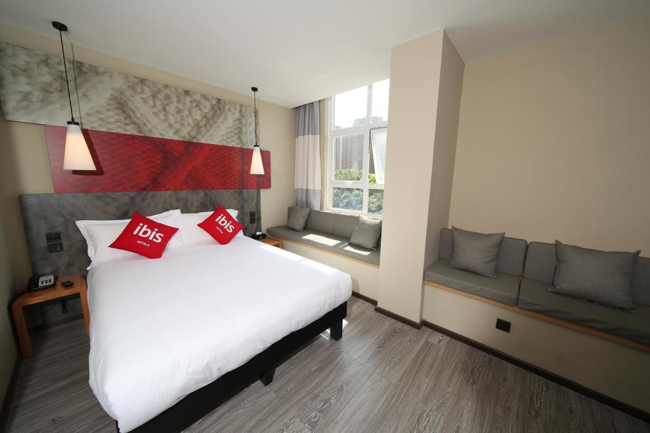 Ibis Chengdu Meizhou Center Экстерьер фото