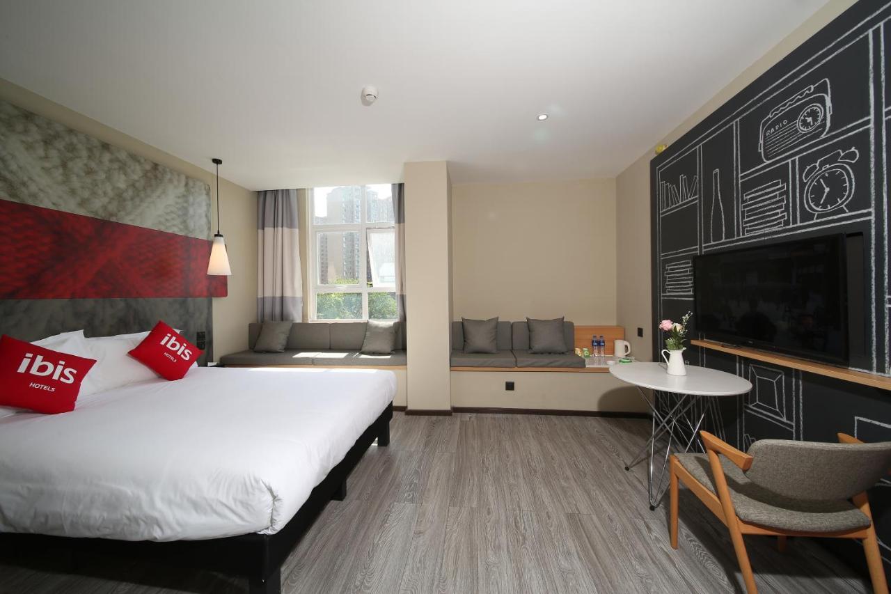 Ibis Chengdu Meizhou Center Экстерьер фото