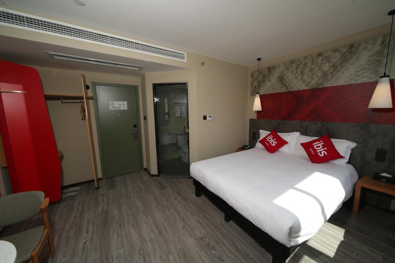 Ibis Chengdu Meizhou Center Экстерьер фото