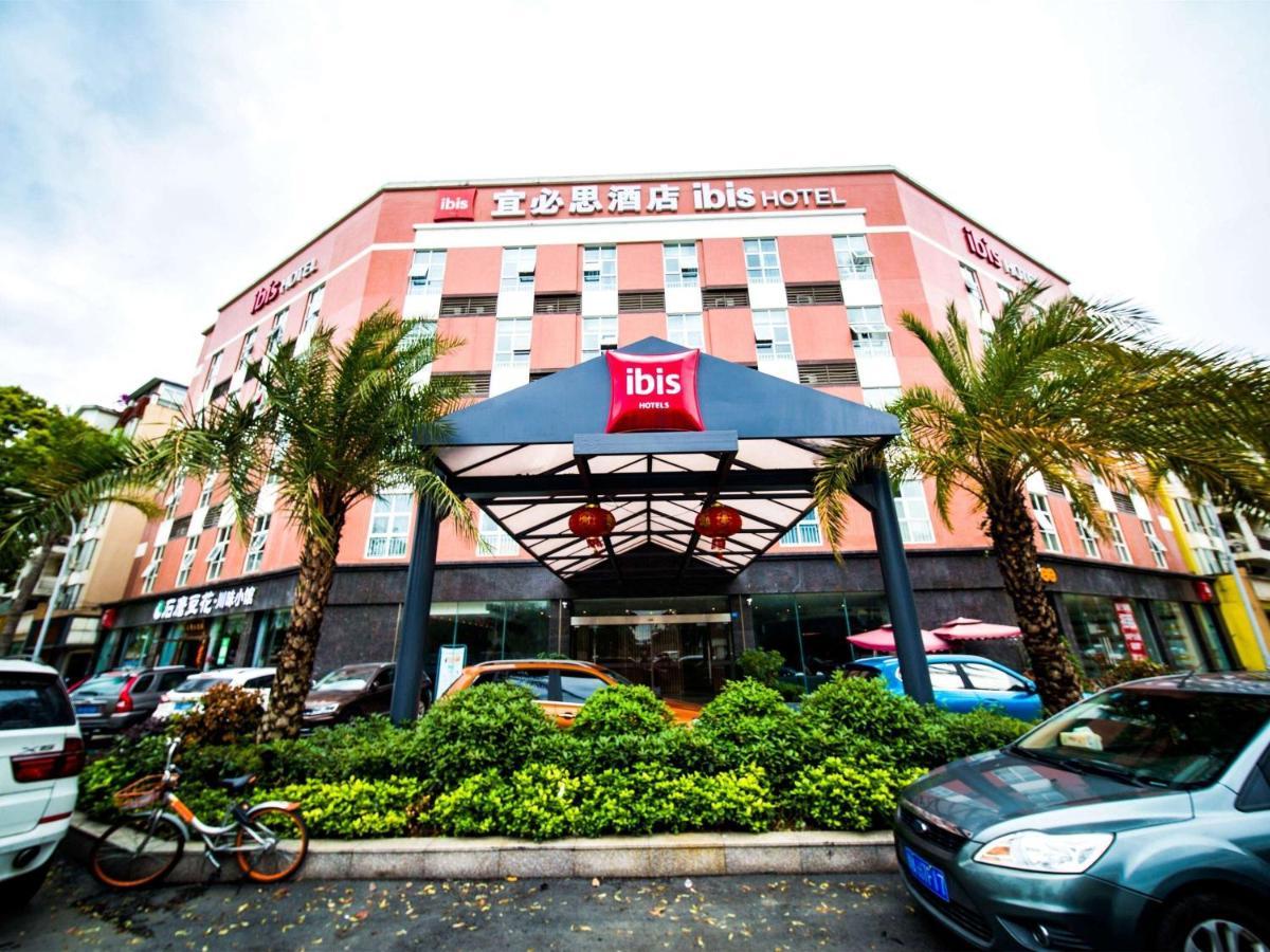 Ibis Chengdu Meizhou Center Экстерьер фото
